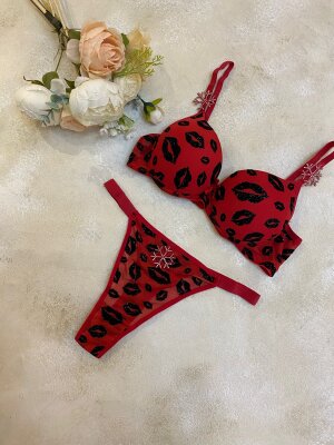 Kırmızı Siyah Dudak Desenli İki Parçalı Fantazi Lingerie Set – Sütyen & Tanga + Tek Parça Bodysuid 7080 - 3