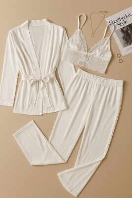 Seraphina Luxe Beyaz Sabahlıklı Saten Pijama Set 7017 - ÇeyizeDairHerşey